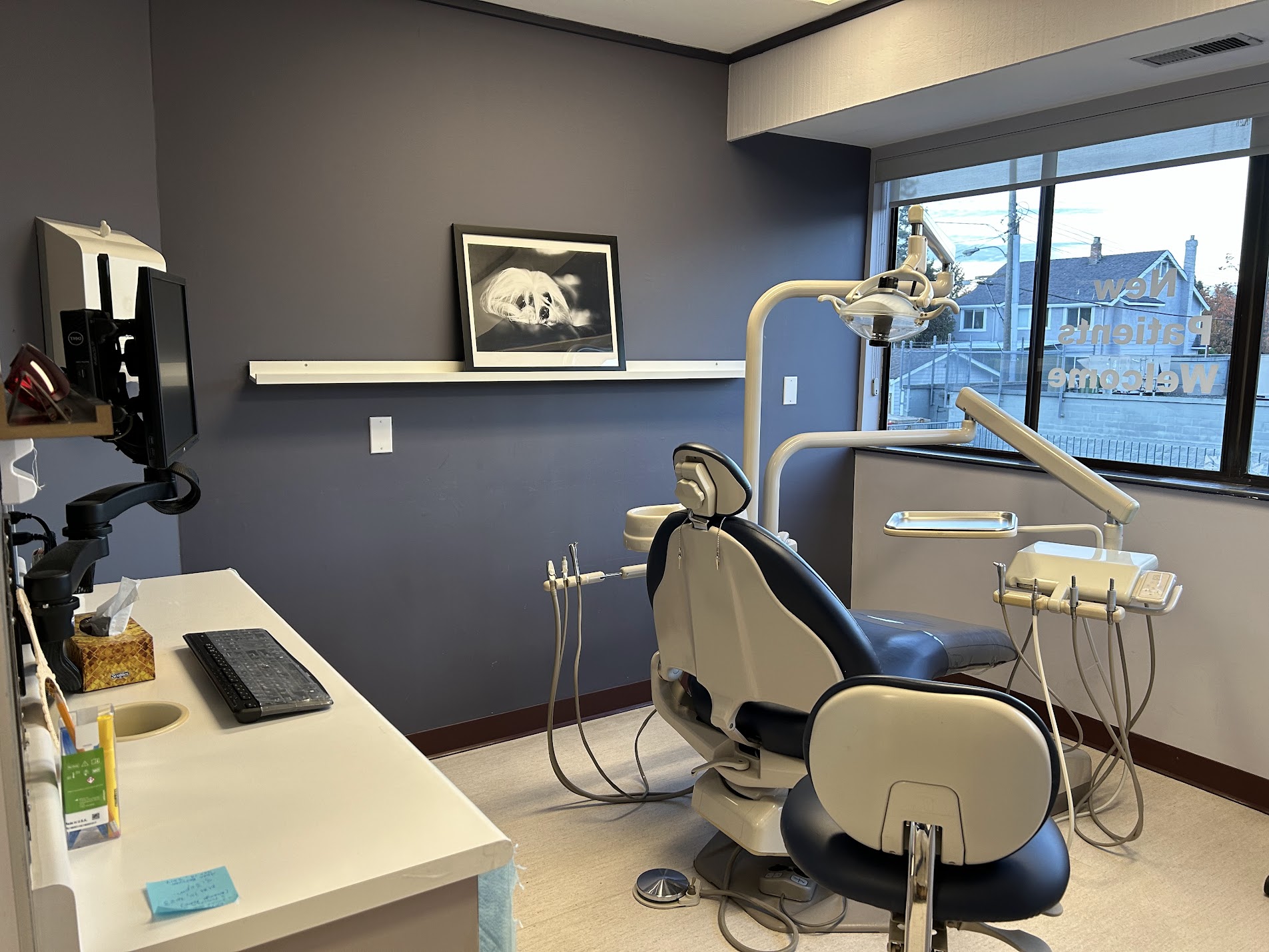 A treatment room at Dunbar Smiles
