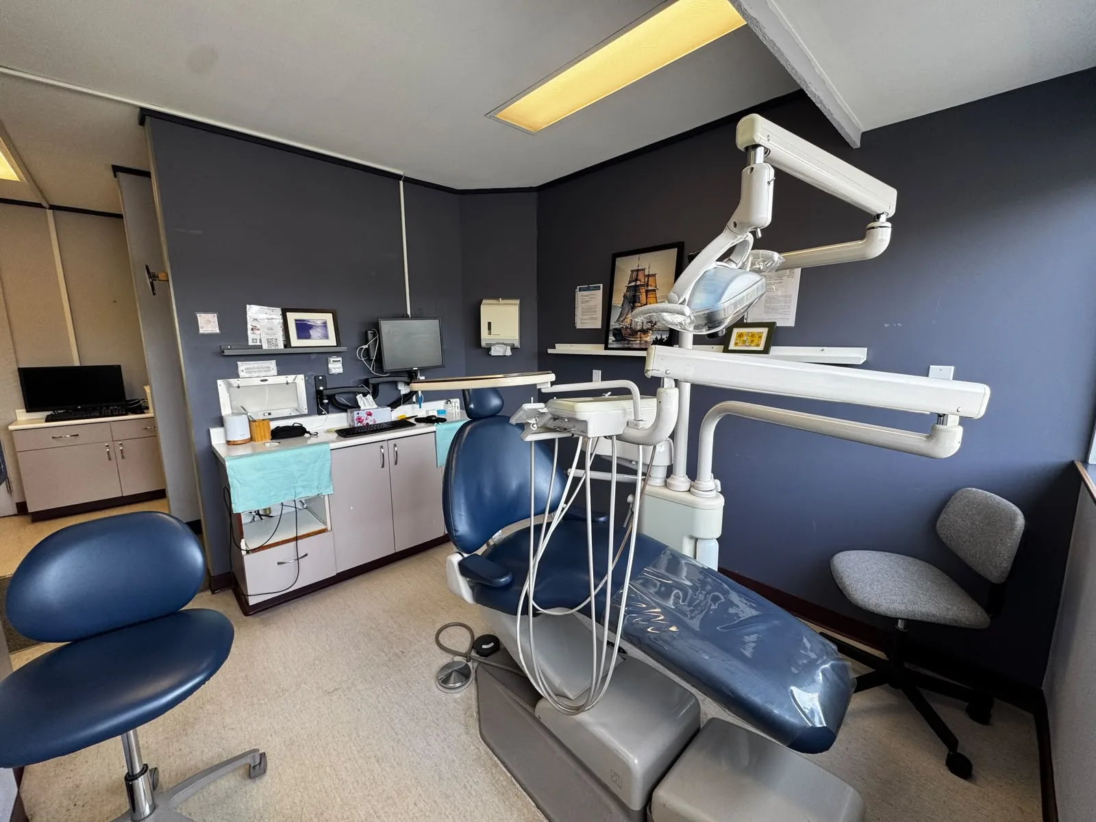A treatment room at Dunbar Smiles